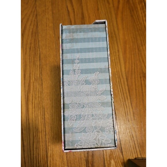 Elegant Storage Box Victorian Lace Fabric Scrapbook Theme 12.5 X 9 X 3.5” - Picture 6 of 11